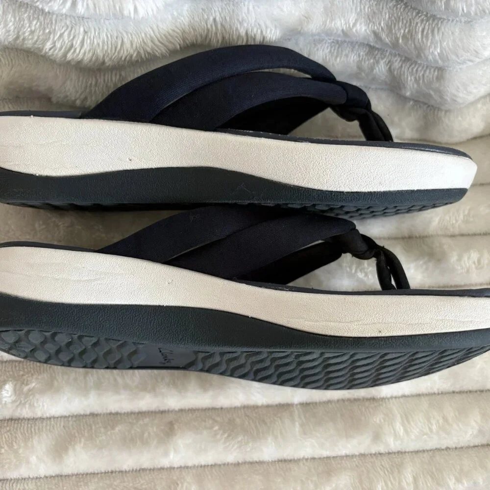 Clarks Cloudsteppers Size 7 M Women's Arla Kaylie Fabric Thong Sandals Navy Blue - Picture 6 of 9